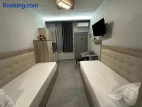Avra Comfort Rooms - Image 2