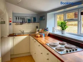 Baker's Cottage - Image 3