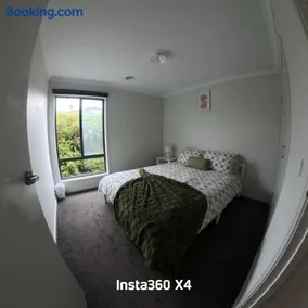 Calm and cosy Homestay - Image 3