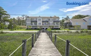 Saltwater - Pet friendly, Waterfront! - Image 2