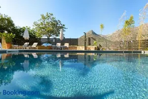 Diomar Villa - Image 1
