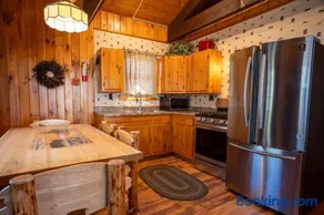 Cozy 2 Bed Room Cabin - Versatile & Airy - Sleeps 5 - Netflix CB12 - Image 2
