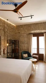 Apartamentos El Capitan - Image 1