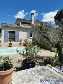 Chambre dans verdure Provençale - Image 1