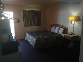 Avalon Motel - Image 4