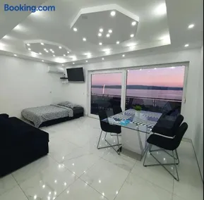 Apartments Blazevic, heated pool&jacuzzi - Image 1