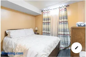 Serenity & memorable Cozy Lower Level Apartment Room in TownHouse Private Entrance - Image 1