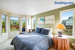 Seabird Lodge - Image 1