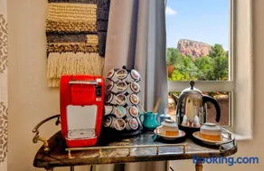 Sedona Wellness Casita with Hot Tub, Outdoor Sauna & Private Courtyard - Image 2