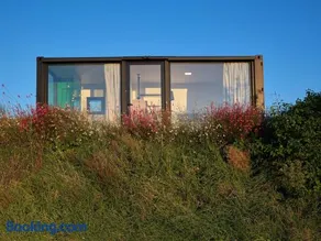 Respiro Glamping Private Retreat with Hot Tub - Image 3