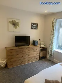 Camelot Seafront Hotel - Image 3