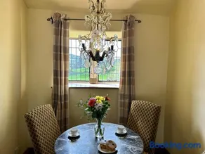 Derbyshire Cottage for 4, 1 hour per day private pool use - Image 2