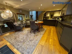 The Coach House - Image 2