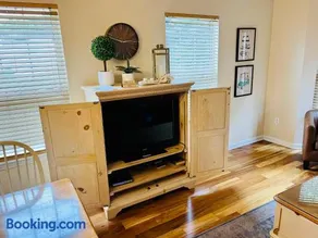 Two-Bedroom Vacation Condo - Image 4