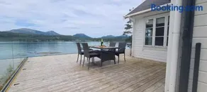 Seaside cabin with stunning view! - Image 3