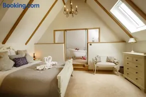 Honeysuckle Cottage - Image 3