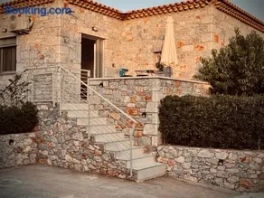 Roza Stone House - Image 1