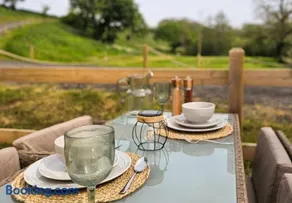 Roden Retreat - Image 4