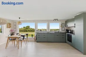 Renovated Holiday Home Sea View 50M To Beach - Image 4