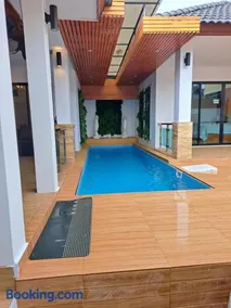 The Chic Pool Villa - Image 3