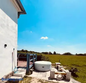 The Sanctuary with private Jacuzzi - Image 1