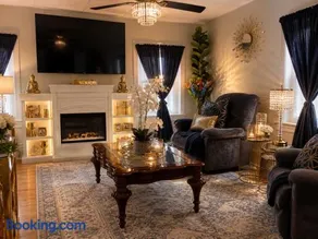 Fall River Stay Stylish 2BR Urban Haven Suite - Image 3