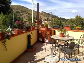 House in autenthic Sicily - Image 3