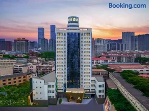 Atour Hotel Changsha Wuyi Square Huangxing Pedestrian Street - Image 1