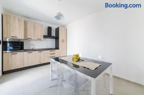 Quintino Apartments Pool - Image 3