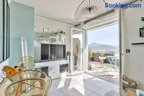 Heidi Braesch Apartment - Image 1