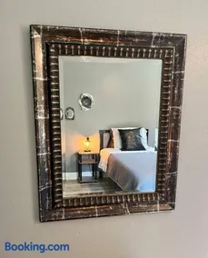 Sanford's Seahaven - Image 2