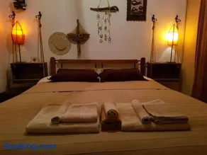 Aquarian Beachfront Apartment - Image 5