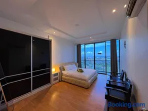 Super Comfy BIG SPACE Condo In Imperial Suites Boulevard Mall - Image 2