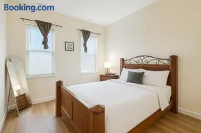 Bright Soulard Loft-King-Queen 2 Baths Parking - Image 2