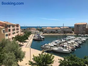 Superbe appartement avec vue sur la mer et port - Image 1