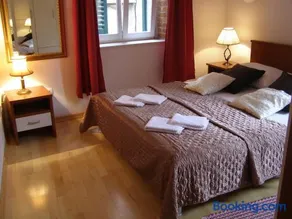 Split Artistic Apartments - Image 1