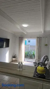 52 on 2nd Self-catering accommodation - Image 2