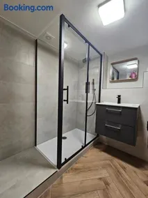 Fairview House - Image 2
