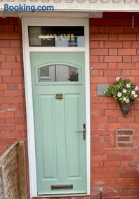 Double Room at Private House with Private Bathroom - Image 2