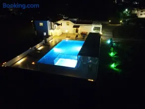 Parissis Eden Villas Skiathos, A Mediterranean Hideaway - Image 3