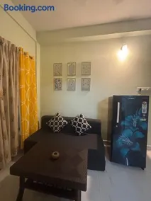 Cozy corner near Mukundopur - Image 3