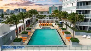 2BR Fort Lauderdale W Residence with Double Living Room, Ocean & Intercoastal Views, Brand New Sofas! - Image 2