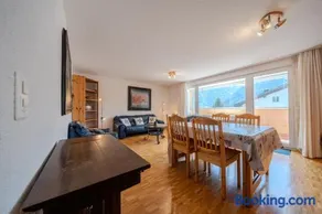 Latschüel by Arosa Vacations, Familienwohnung im Zentrum mit Privatparkplatz - Image 3