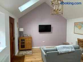 Brand new annexe on border of the Southdowns. - Image 2