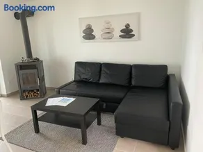 Lakeside Home Apartman - Image 2