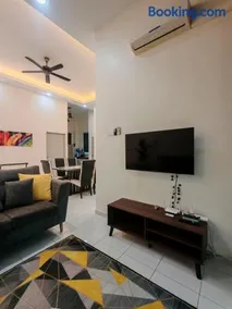 Cozy CR Homestay Nilai Pajam with Netflix WiFi - Image 3