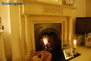 Springdale Guest House - Image 5