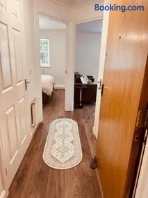 Apartment in Purfleet, close to RSPB reserve - Image 2