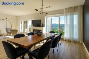 304 - Chic Minimalist Condo - River & Serenity - Image 2