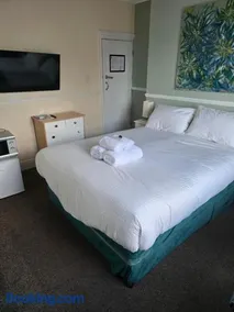 Winston House Guesthouse - Image 5